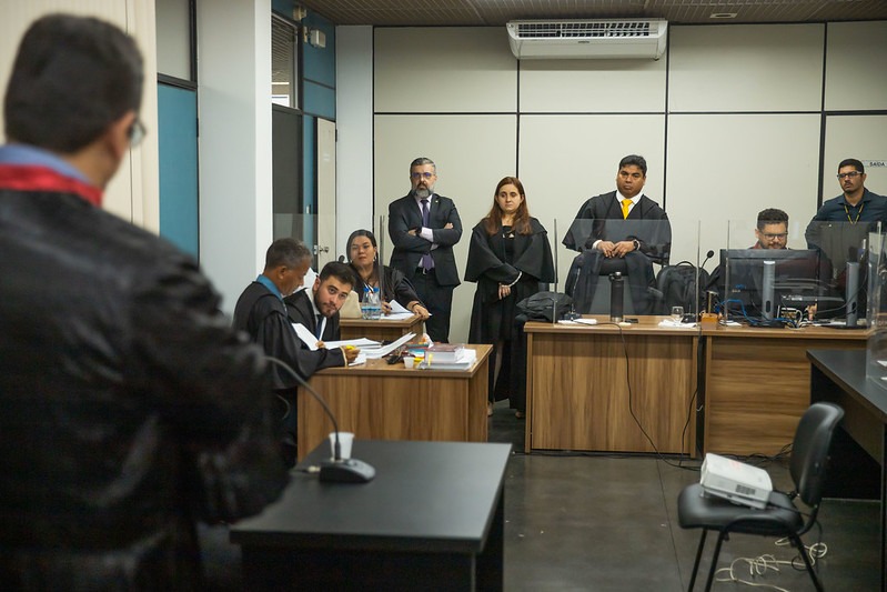 Homem é condenado por matar amigo após discussão por cigarro em Manaus