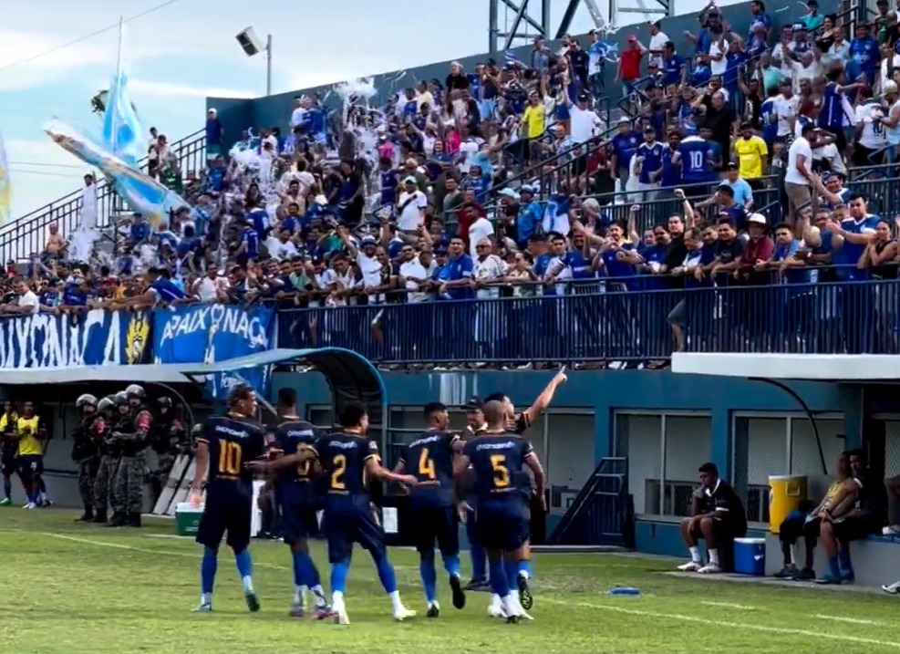 Nacional-AM vence e se isola na liderança de grupo da Série D