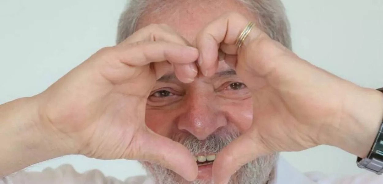 Lula pede desculpas por não ter criado o 'Ministério do Namoro'