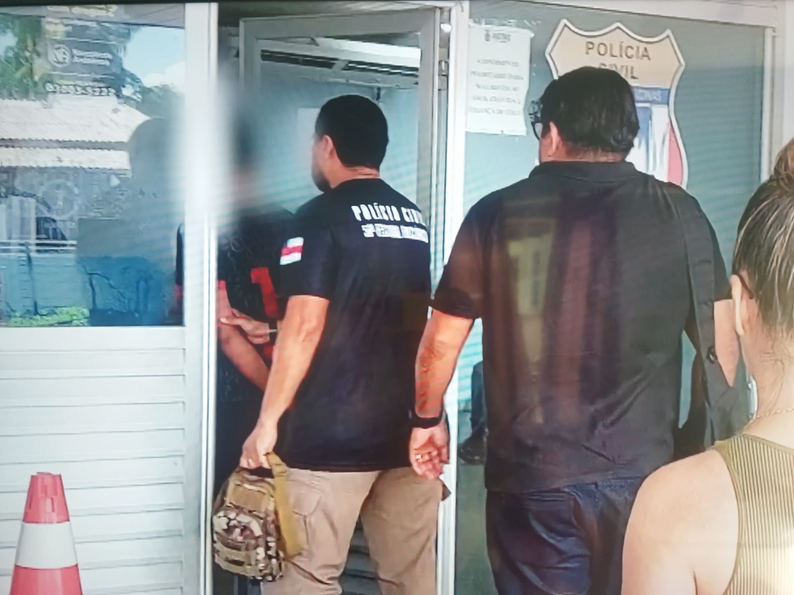 Homem vende fotos íntimas da própria prima no Amazonas e acaba preso