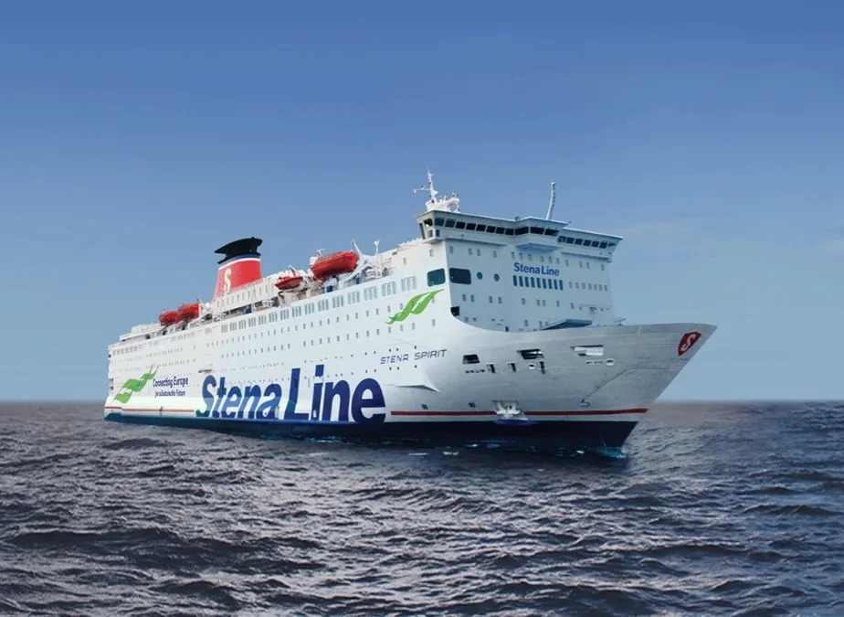 Mãe tenta salvar filho e ambos morrem ao caírem de balsa