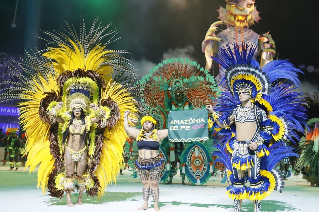 Boi Caprichoso exalta ancestralidade dos povos da floresta em Parintins