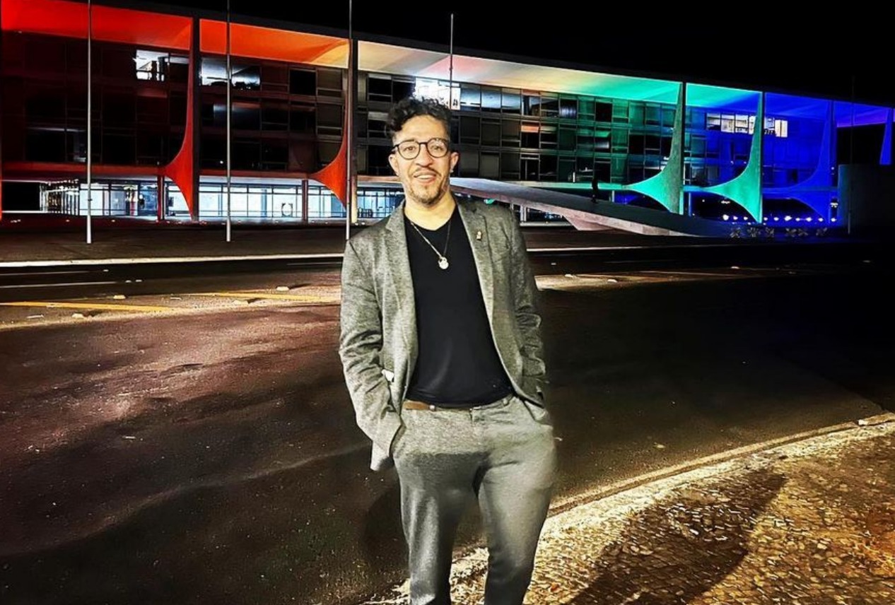 Jean Wyllys retorna ao Brasil após 4 anos de ‘exílio’ 