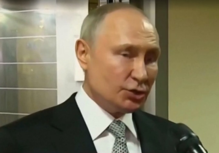 Putin ameaça usar bombas de fragmentação contra a Ucrânia