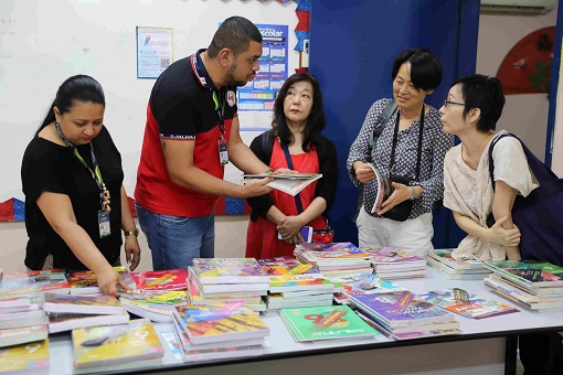 Professoras do Japão visitam escolas bilíngues do Amazonas