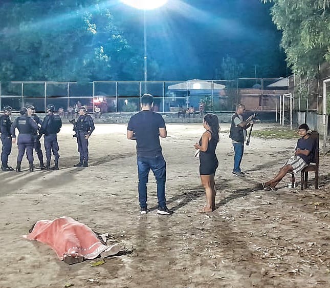 Adolescente de 16 anos é executada em campo de futebol em Manaus