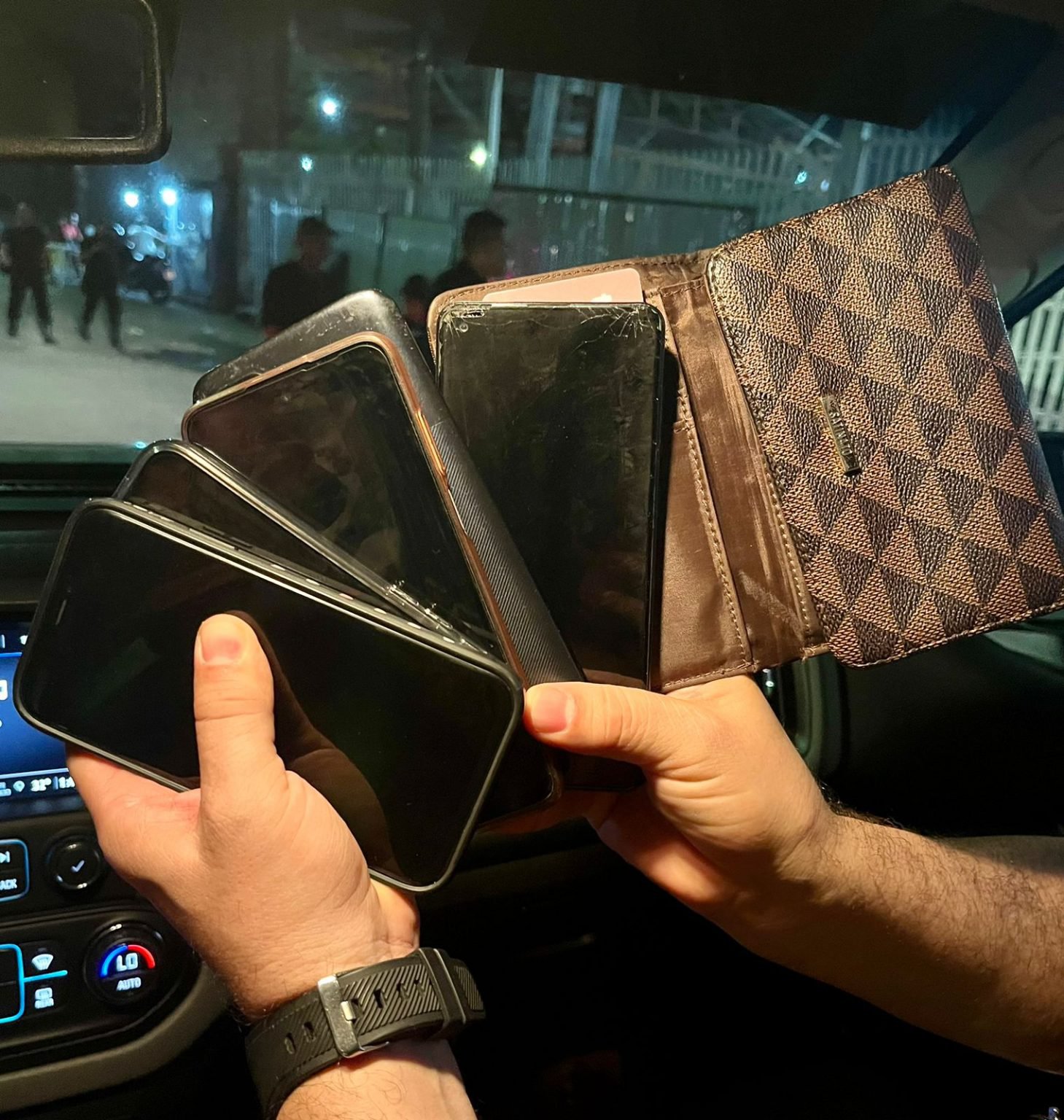 Celulares furtados durante 'Sou Manaus' são recuperados; suspeita é presa