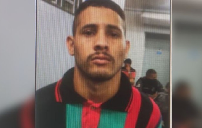 Suspeito de espancar criança de 2 anos é procurado pela polícia em Manaus