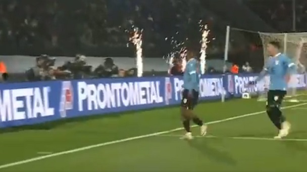 Uruguai quebra jejum de 22 anos e vence Brasil nas Eliminatórias da Copa