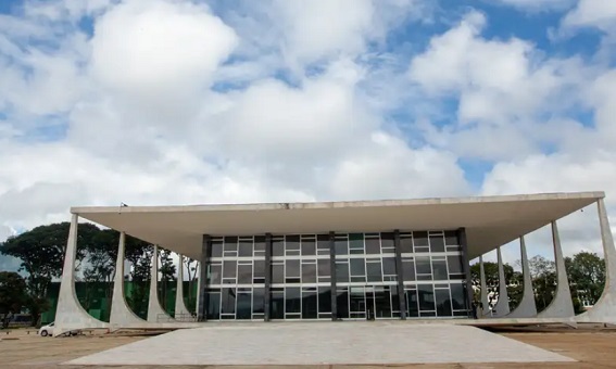 Supremo retoma nesta quarta julgamento sobre licença-paternidade