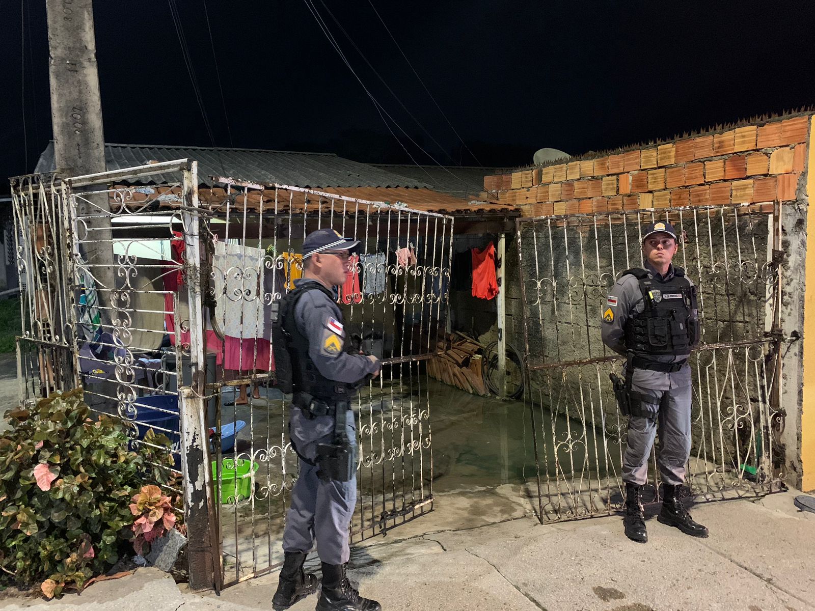 Homem é assassinado enquanto lavava roupa em Manaus