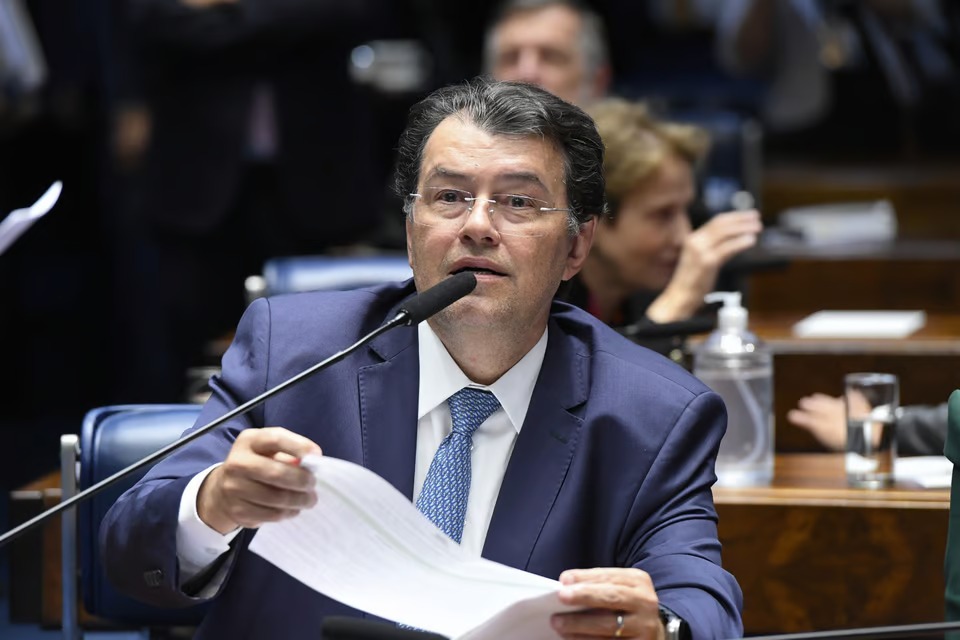 PL de Braga que isenta pensão alimentícia de IR é aprovado 