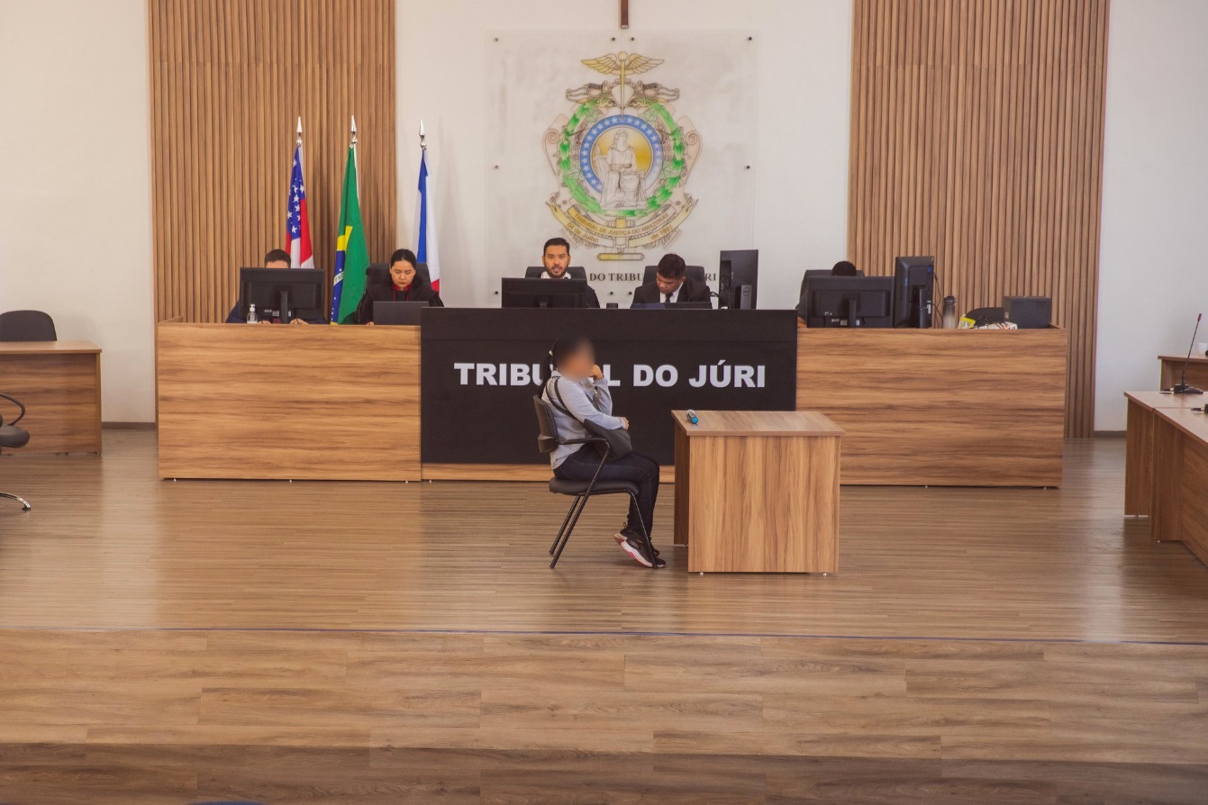 Homem que matou esposa a pauladas e queimou o corpo é condenado em Manaus