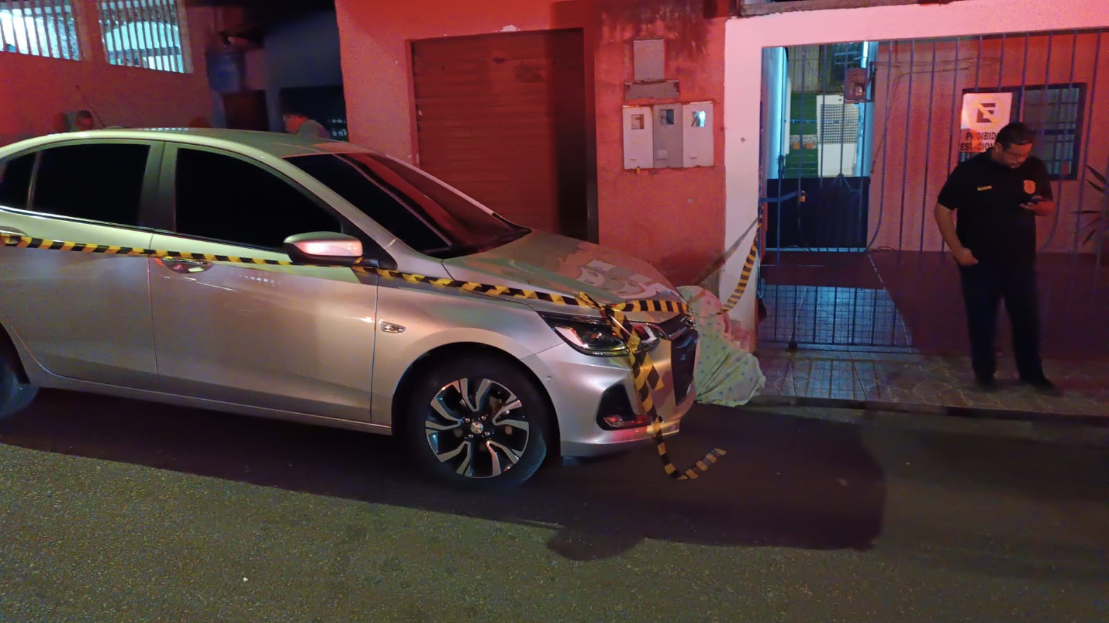 Jovem tenta se esconder de criminosos e acaba morto a tiros em Manaus