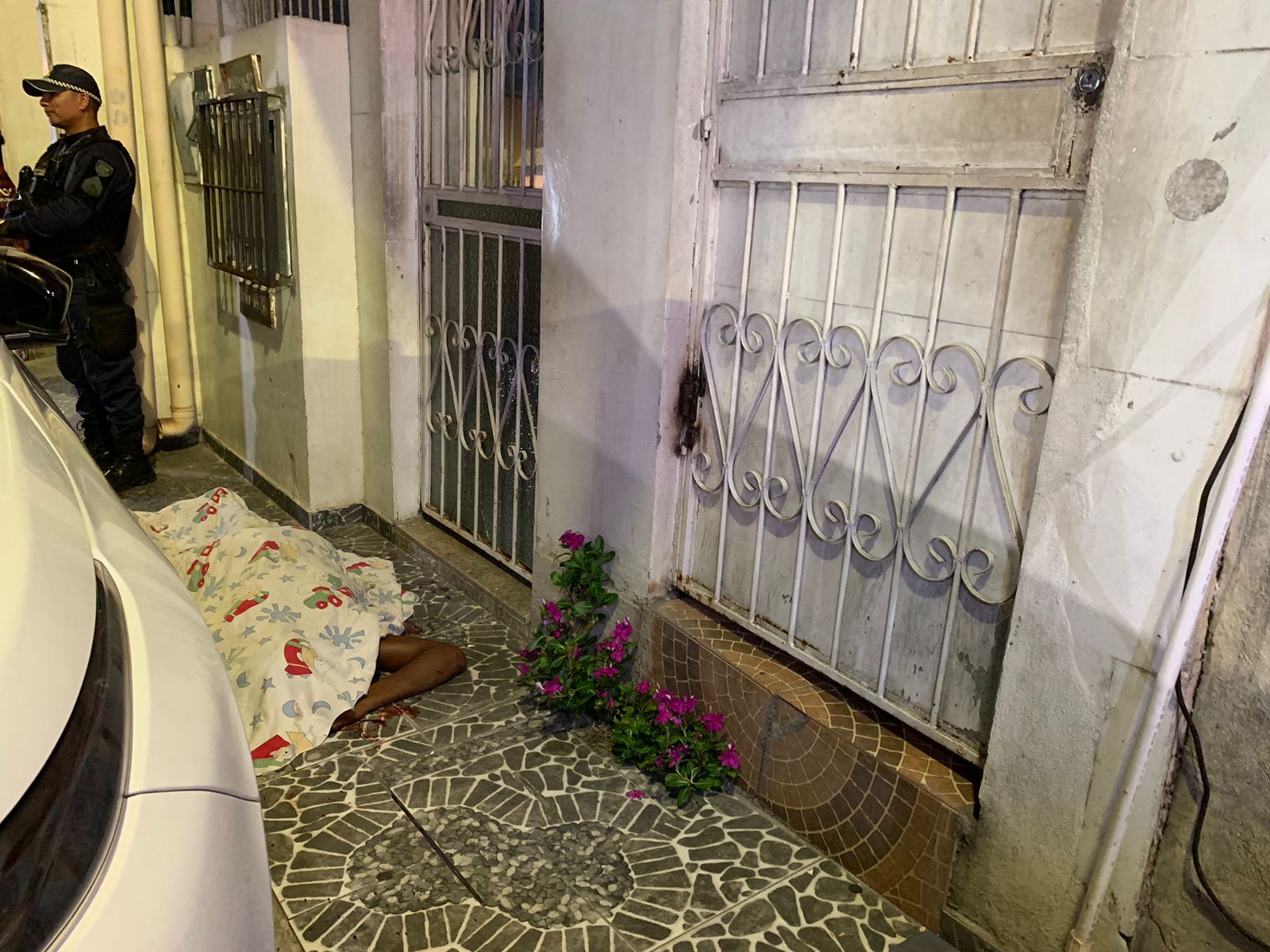 Jurado de morte, homem é perseguido e morto a tiros em Manaus