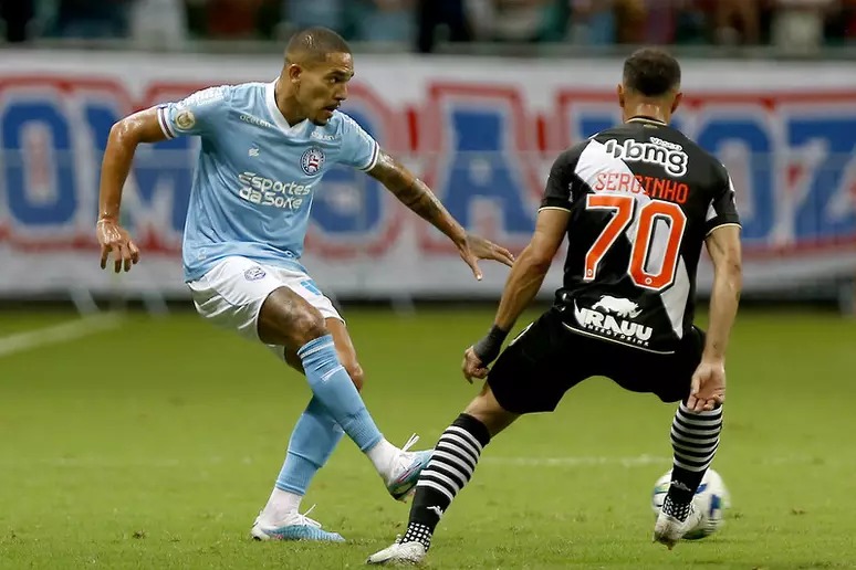 Vasco sai atrás, mas arranca empate com Bahia em jogo de estreia de Payet
