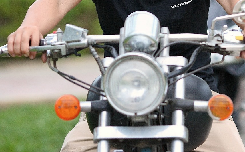 Homem morre em acidente após pegar motocicleta para fazer test drive