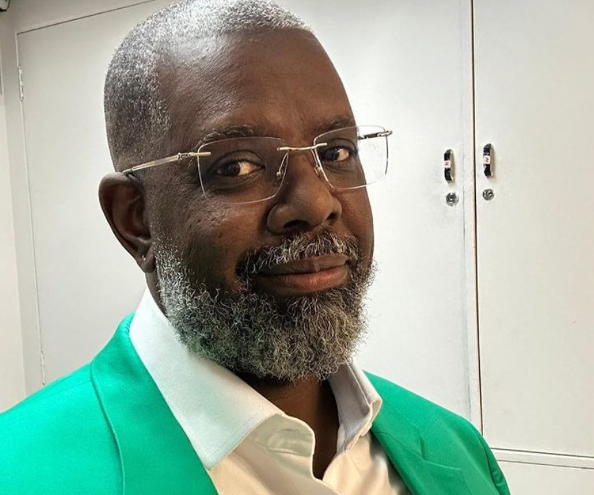 Péricles se manifesta sobre se envolver na política e se candidatar