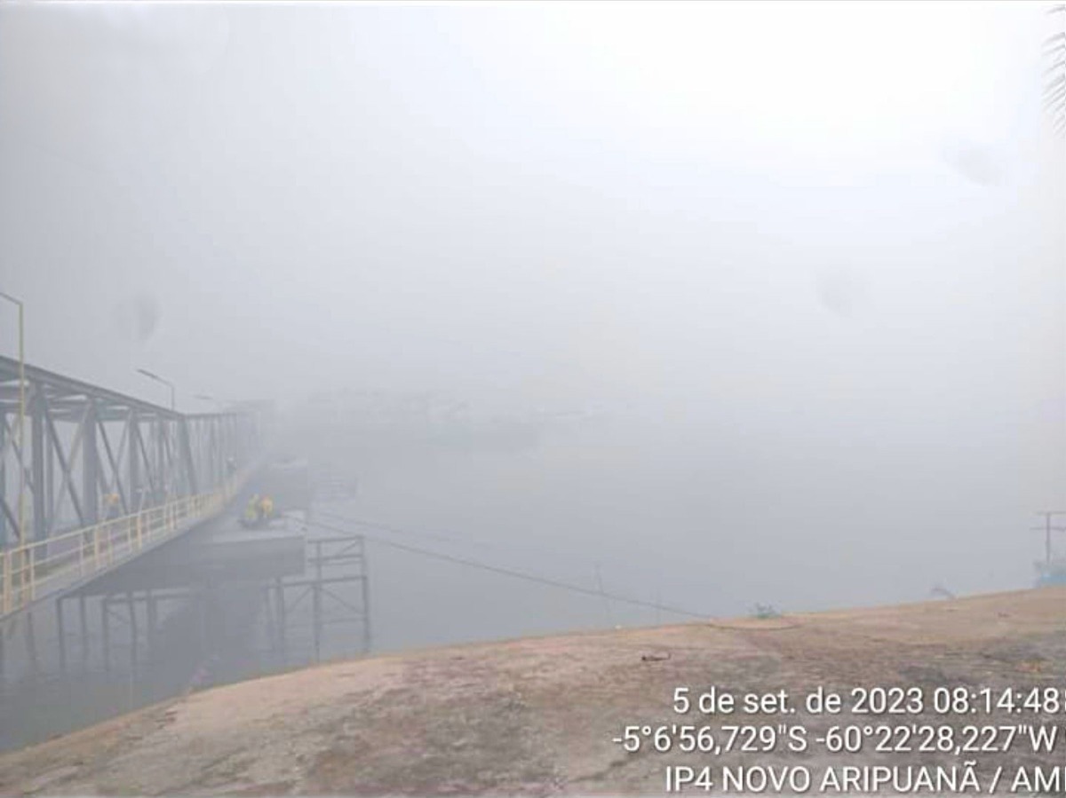 Cidade do Amazonas fica coberta por fumaça de queimadas