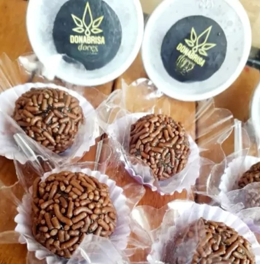 ‘Brisadeiro’: Jovem é presa por vender doce de maconha nas redes sociais