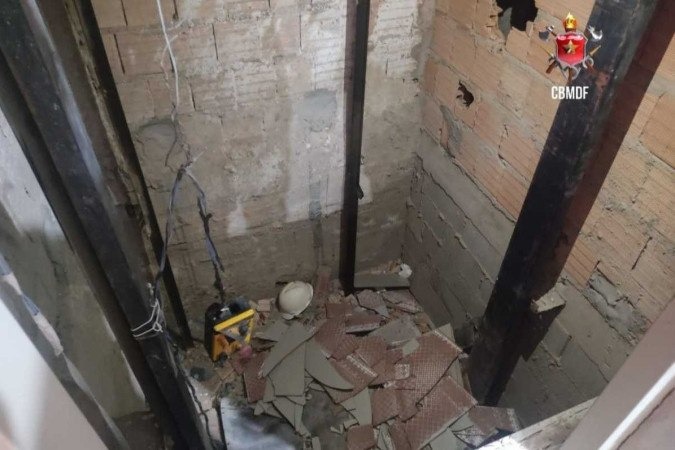 Corpo de homem é encontrado dentro de fosso de elevador 
