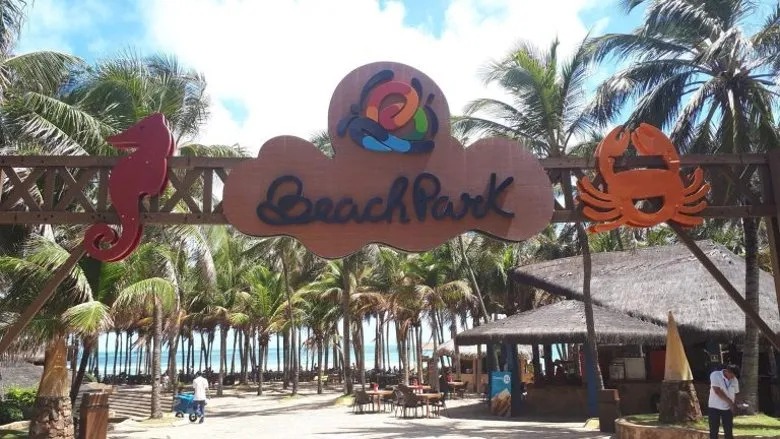 Beach Park é condenado a indenizar casal de turistas de Manaus