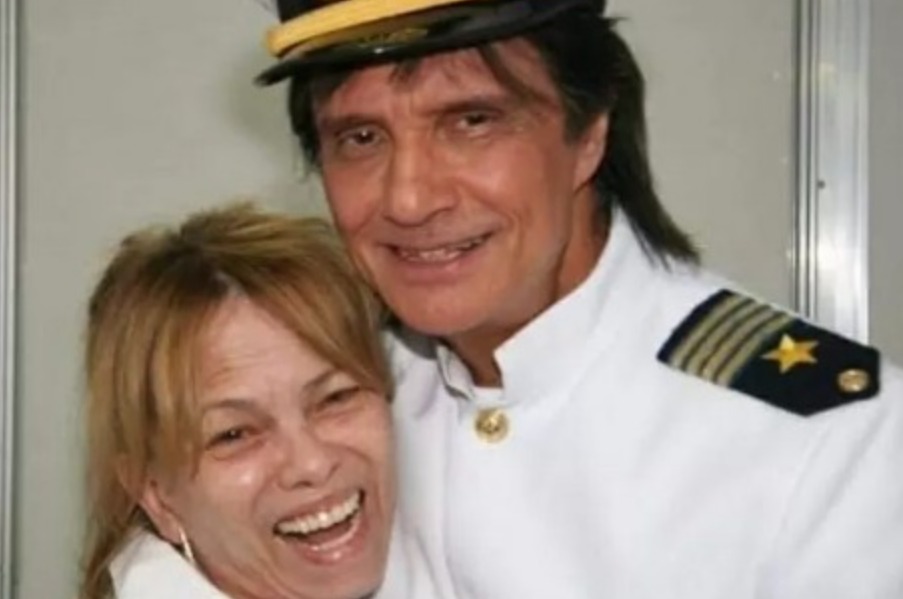 Morre Carminha, ex-secretária e fiel escudeira de Roberto Carlos