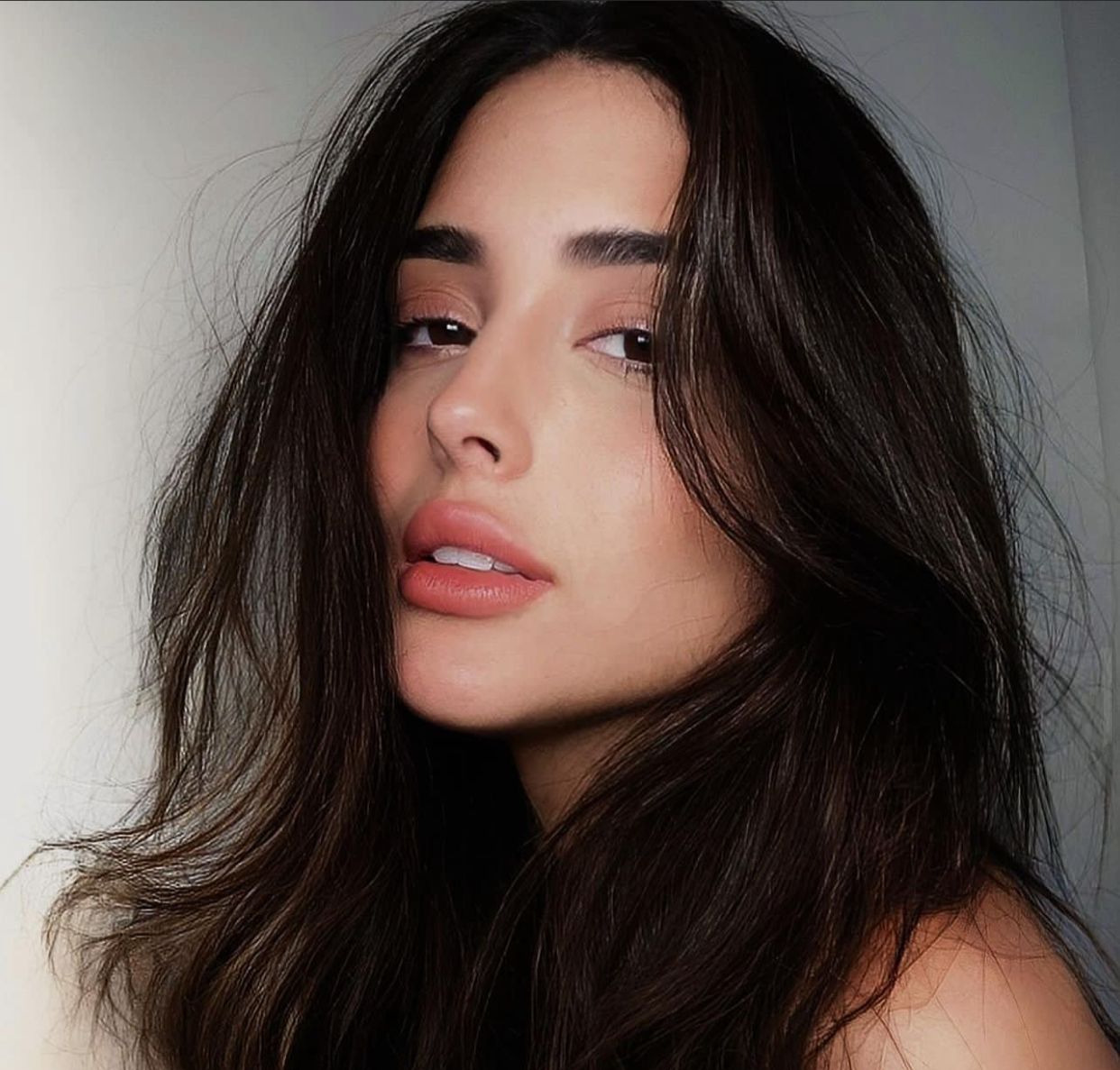 Letícia Almeida critica o feminismo: 'mulheres egoístas e infelizes'