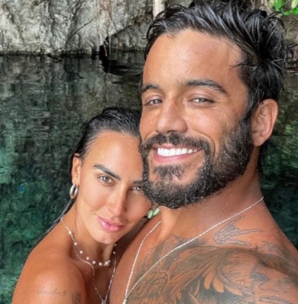 Clara Maria e André Coelho, do 'De Férias com o Ex', serão pais de gêmeos 