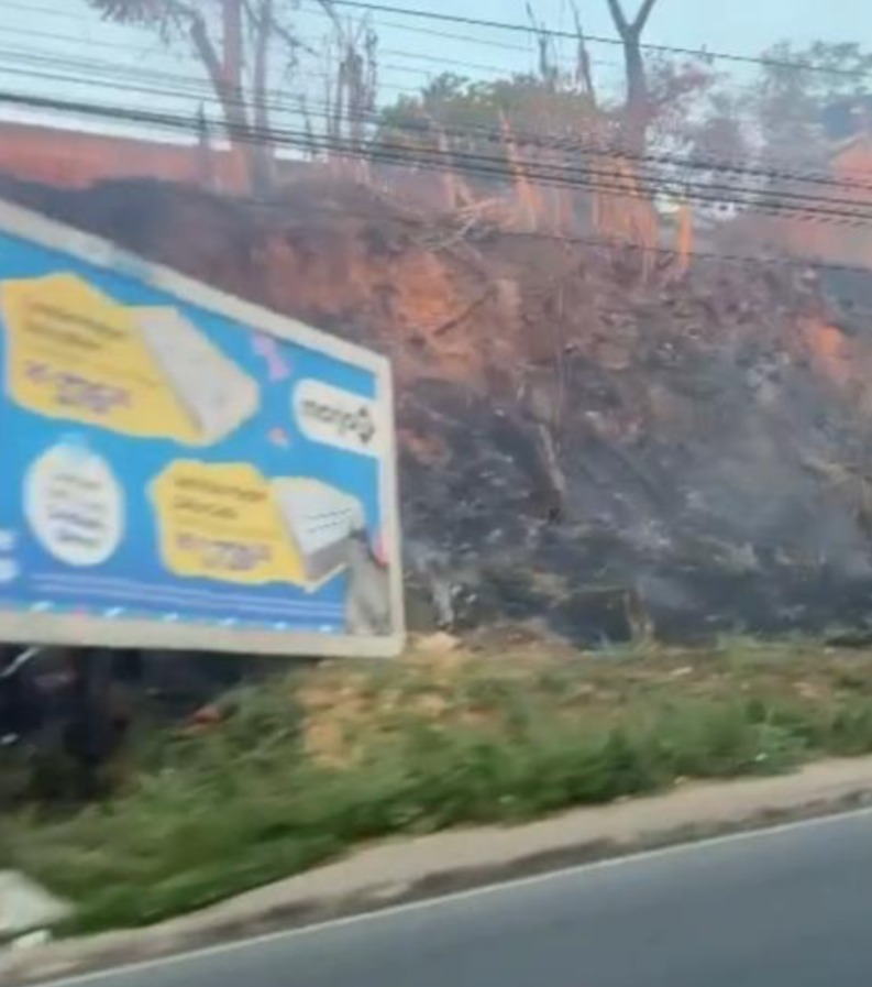 Incêndio atinge área próxima ao Hospital Francisca Mendes em Manaus