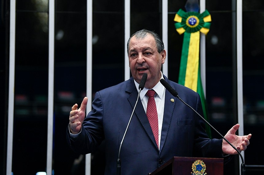 Omar critica decisão do STF que muda cotas na UEA