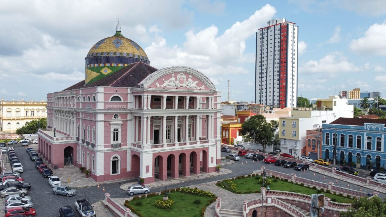 Teatro Amazonas será fechado e eventos são cancelados 
