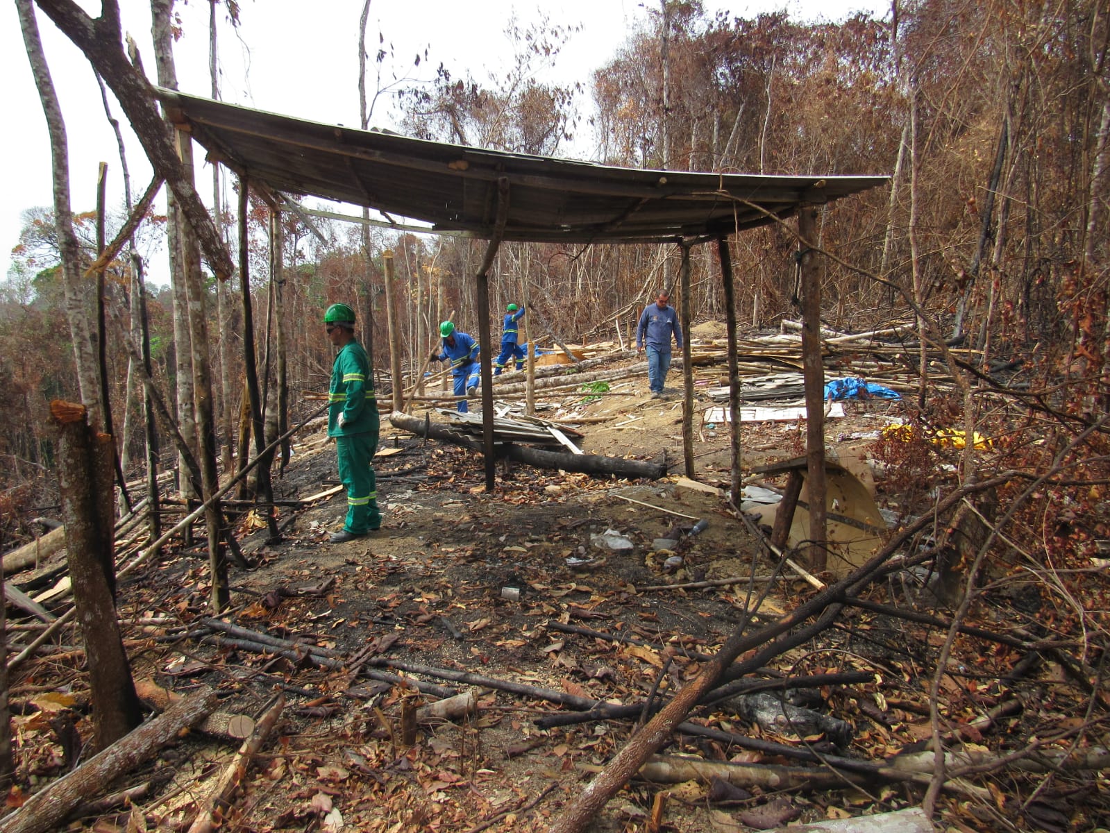 PM e Suframa impedem invasão de terra no distrito