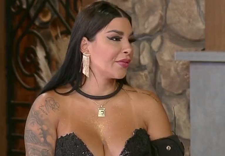 Eliminada de A Fazenda, Jenny Miranda detona Gretchen: 'mãe de mídia'