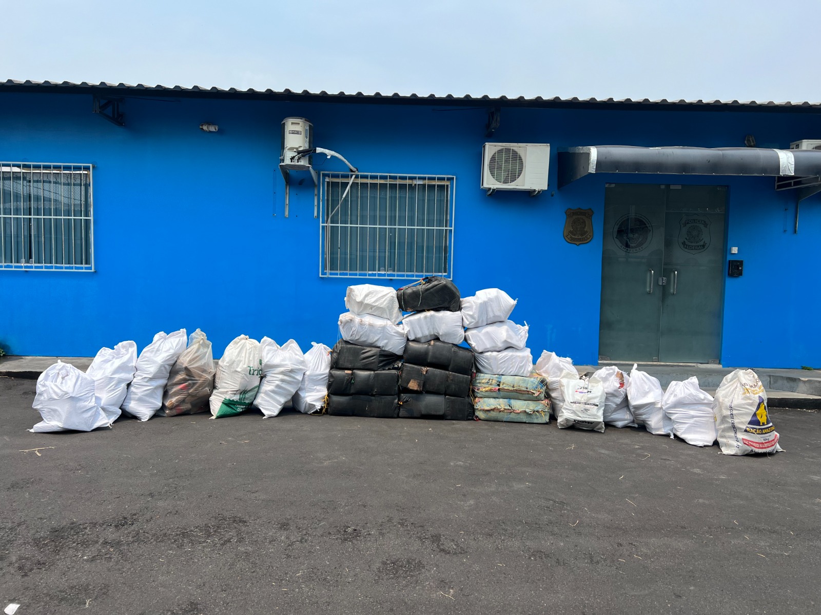 Dupla é presa com carga de maconha avaliada em R$ 15 milhões no Amazonas