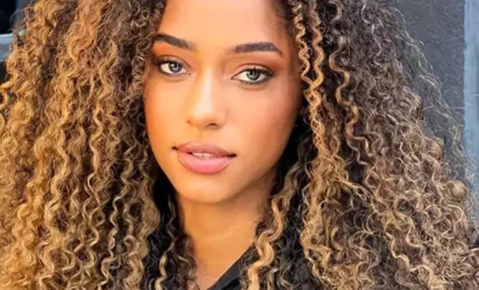 Atriz e modelo Ísis Freitas morre aos 22 anos 