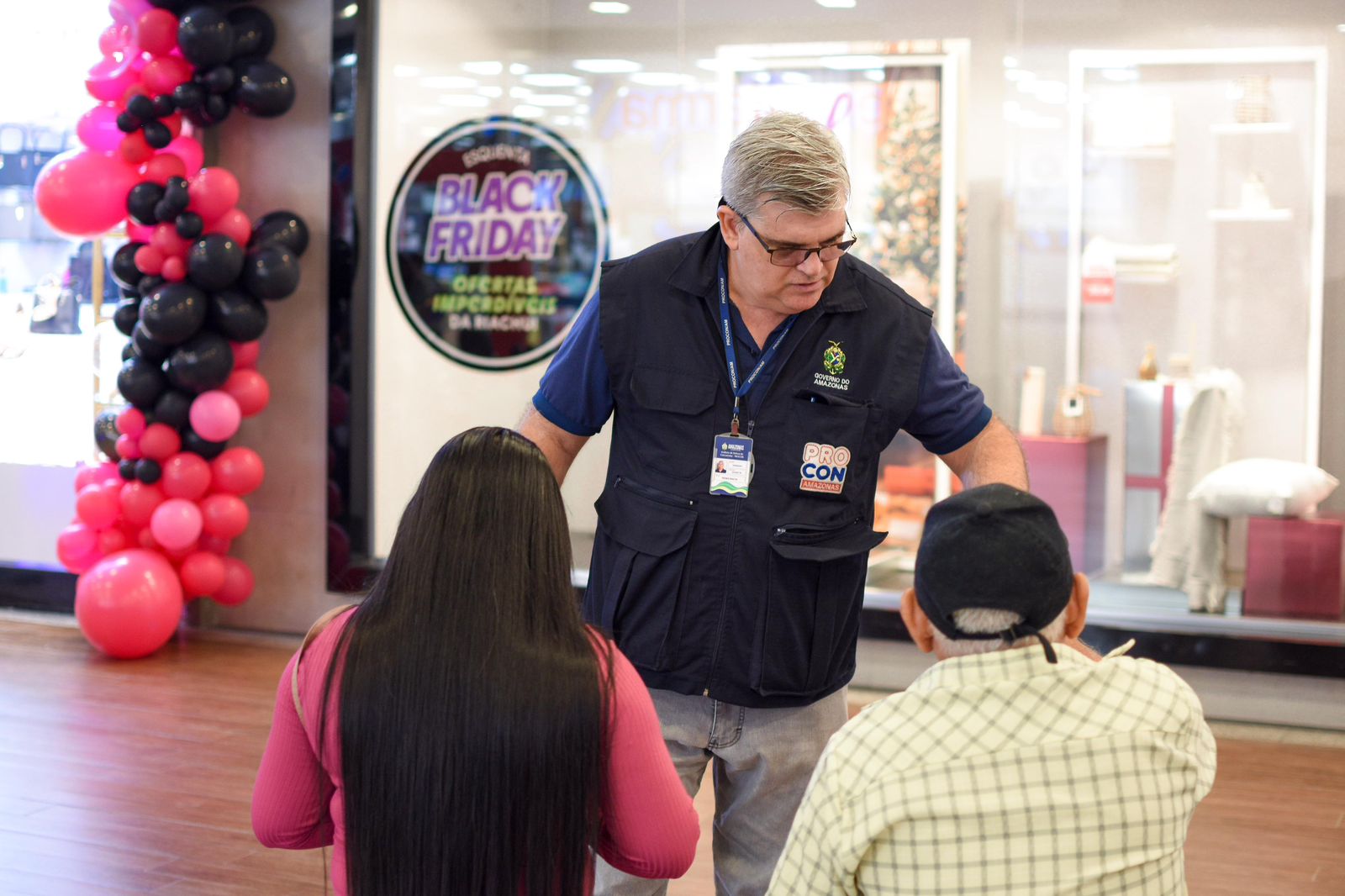 Procon orienta sobre riscos nas falsas promoções da Black Friday em Manaus