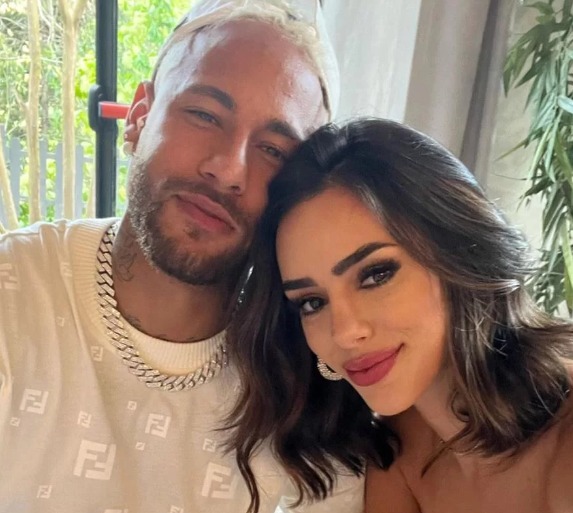 Neymar e Bruna Biancardi ensaiam reconciliação, diz jornal 