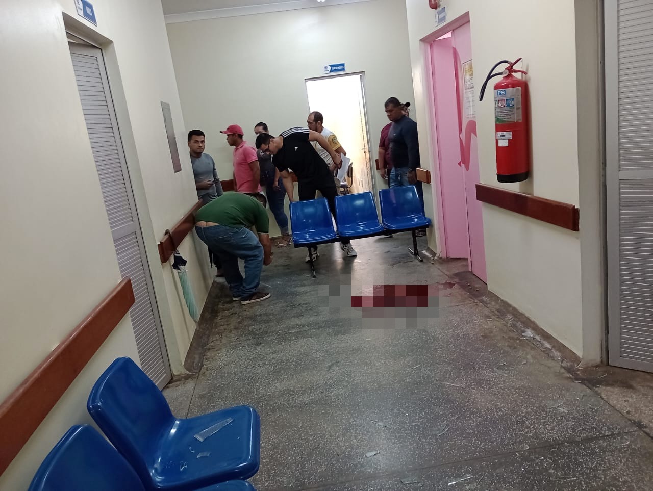 Morre paciente baleado por criminosos que invadiram hospital no Amazonas