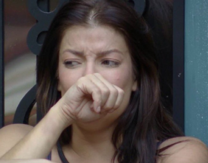 Desistiu? Lucas Souza 'some' e deixa Jaque desesperada