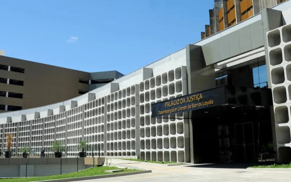 Advogado falta audiência para fazer 'terapia sexual'; entenda 