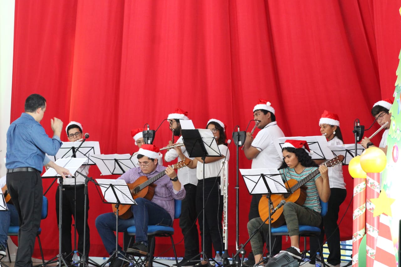 'Mundo Encantado do Natal' terá concertos nas escolas públicas de Manaus