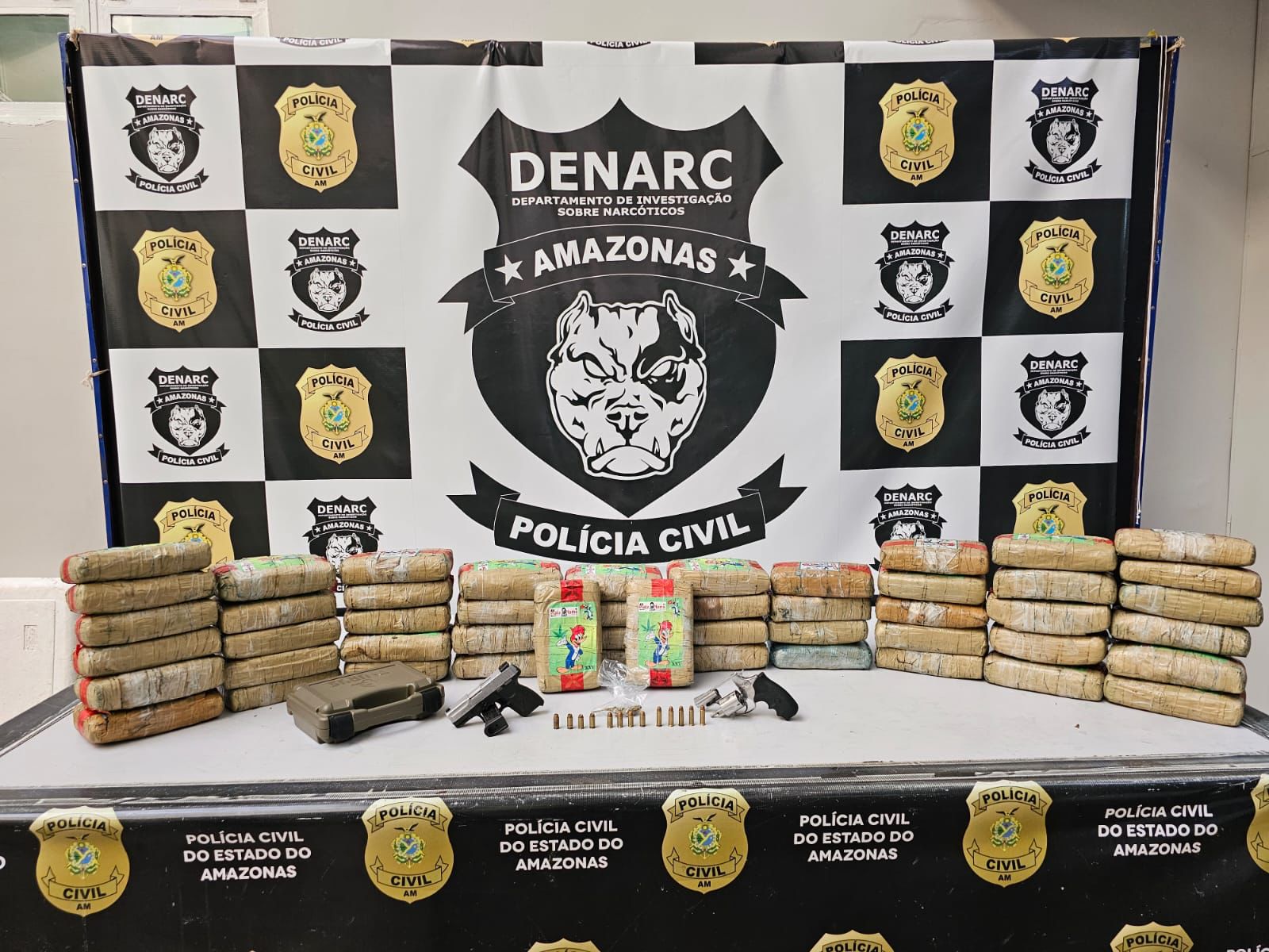 Homem é preso com drogas avaliadas em mais de R$ 400 mil em Manaus