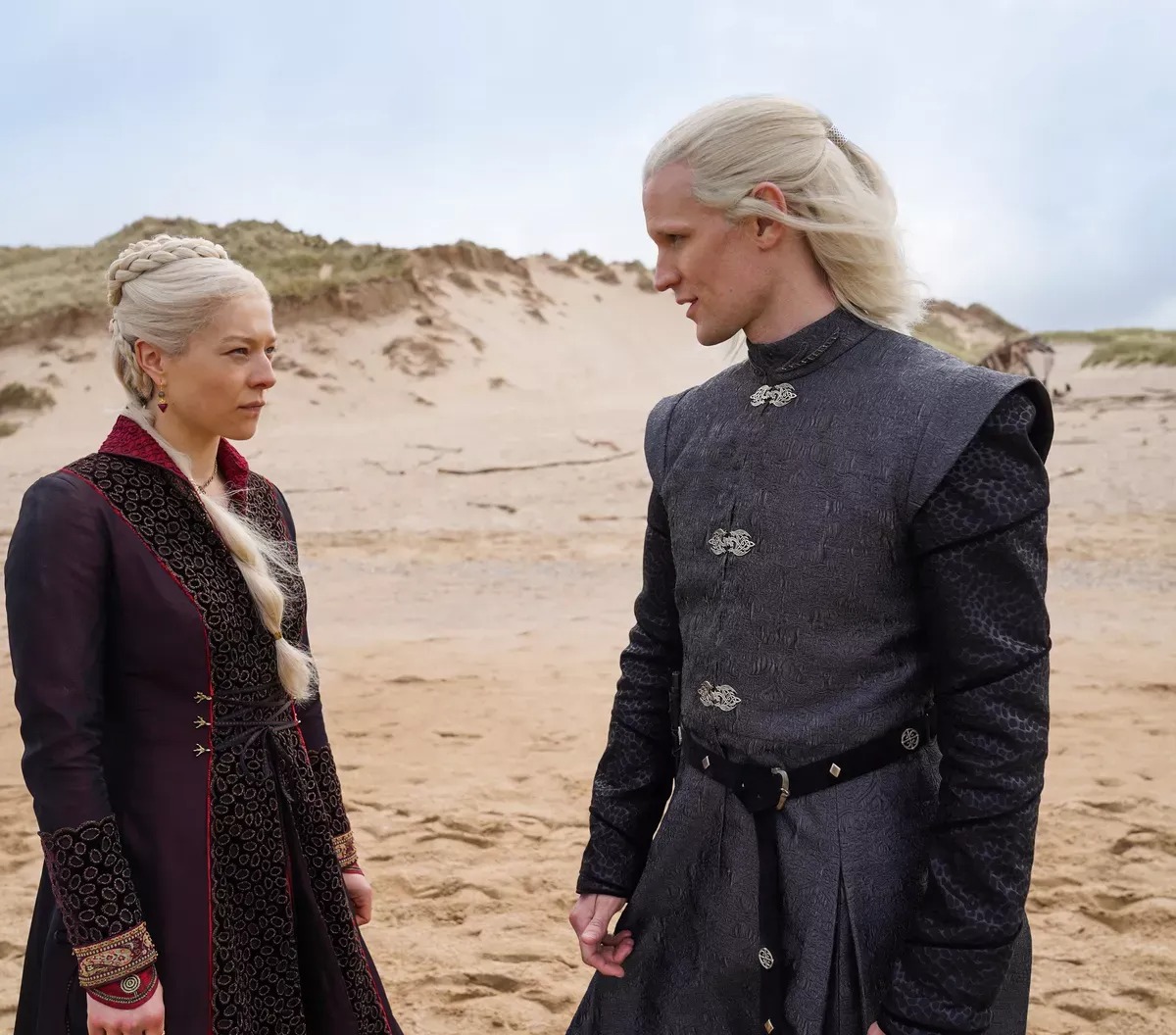 'A Casa do Dragão' será 'dilacerante' e pode ter 3ª e 4ª temporadas, diz George R.R. Martin