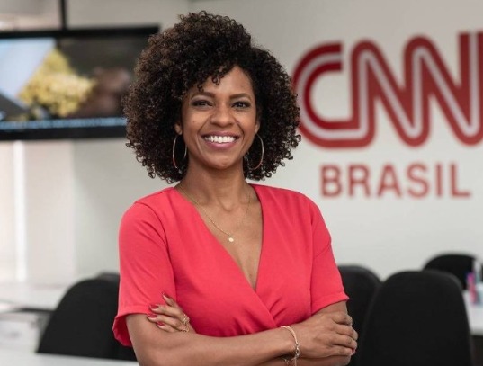 Apresentadora Luciana Barreto pede demissão e deixa a CNN Brasil