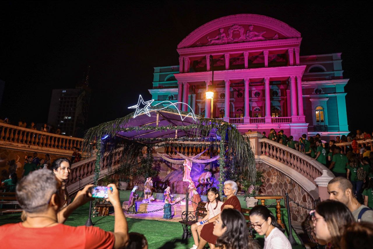 Exposição de presépios 'Uma Noite de Esperança' movimenta Casa da Artes