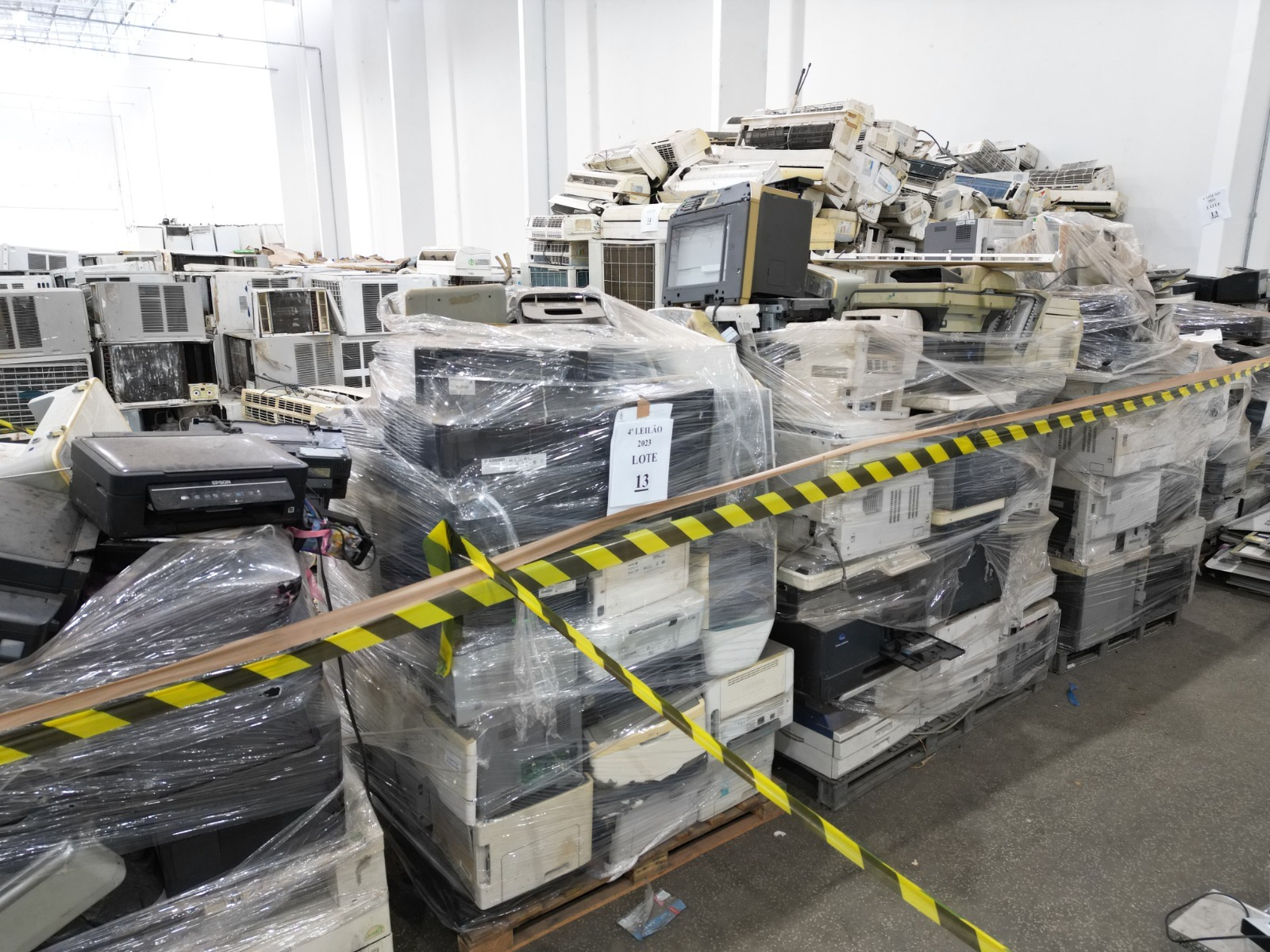 Prefeitura divulga data de leilão de bens inservíveis em Manaus