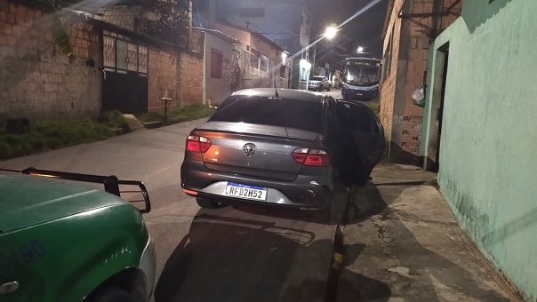 Polícia apreende carro usado em homicídio no Parque 10