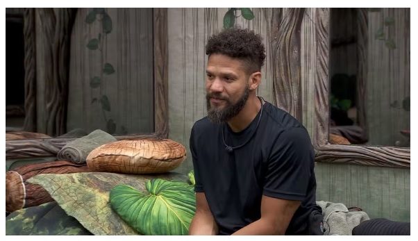 Juninho detona Davi: 'Gosta de se manter no jogo brigando'