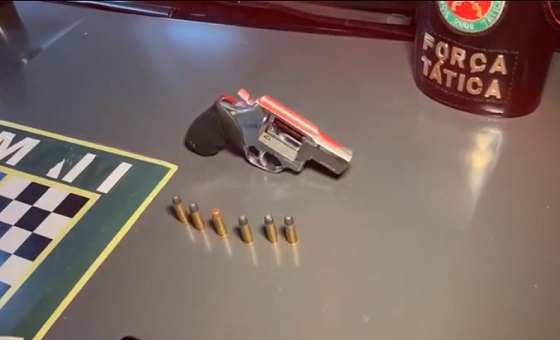 Homem morre após trocar tiros com a polícia  na Comunidade Raio de Sol